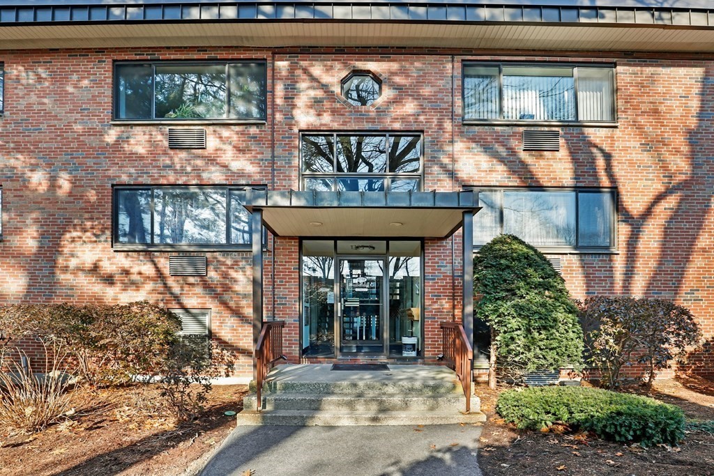 1325 Worcester Rd, Framingham