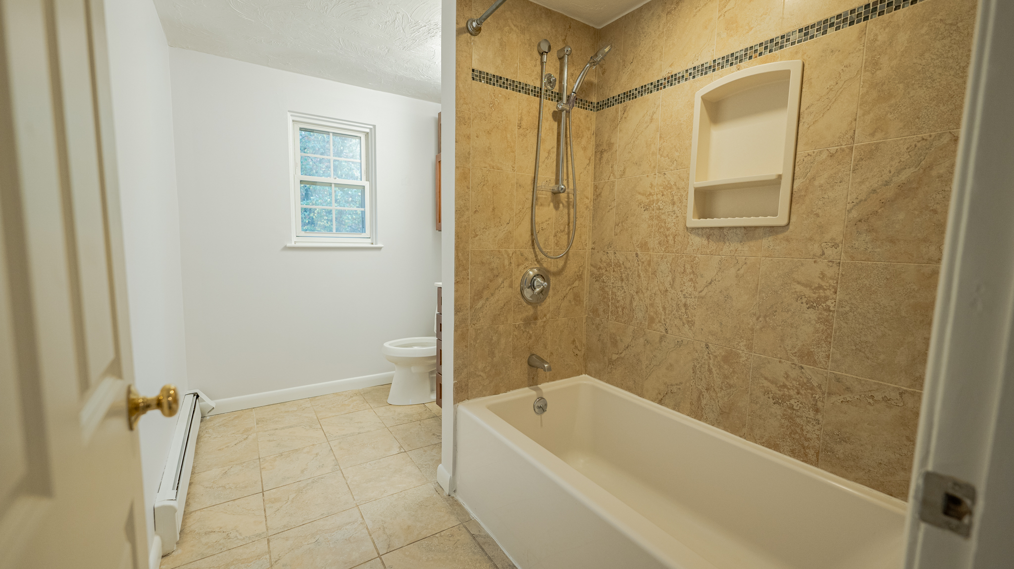 23 Fairview Rd, Framingham