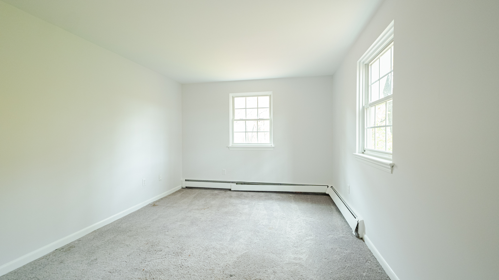 23 Fairview Rd, Framingham