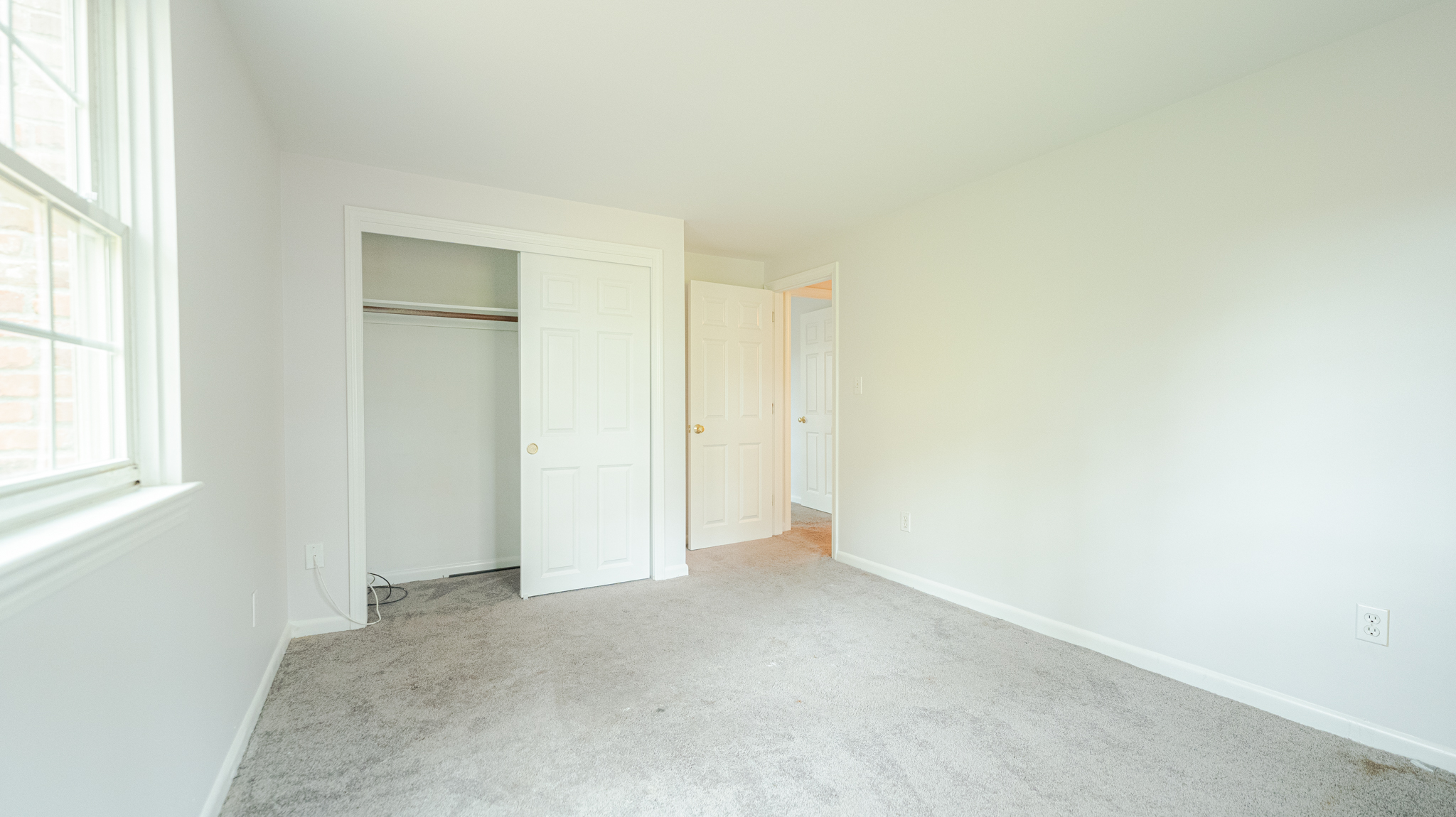 23 Fairview Rd, Framingham