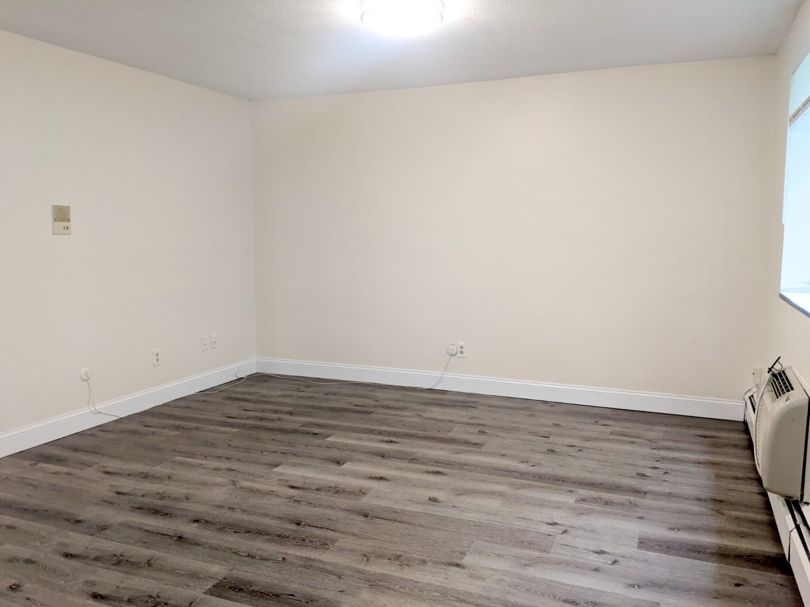 86 Newbury St, Teele Square