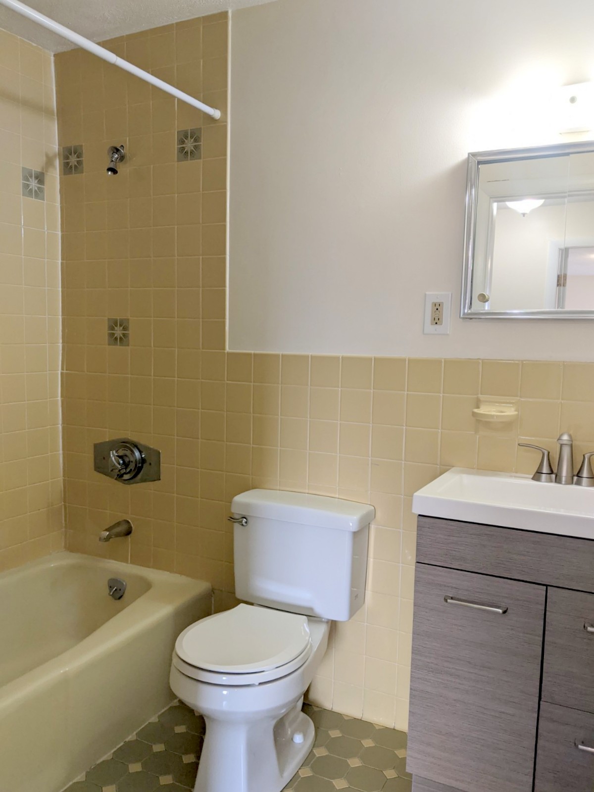 86 Newbury St, Teele Square