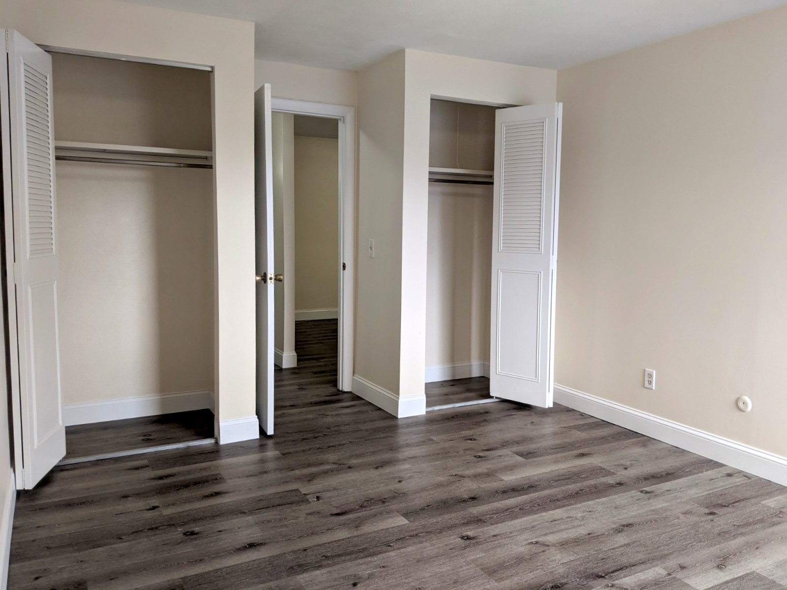 86 Newbury St, Teele Square