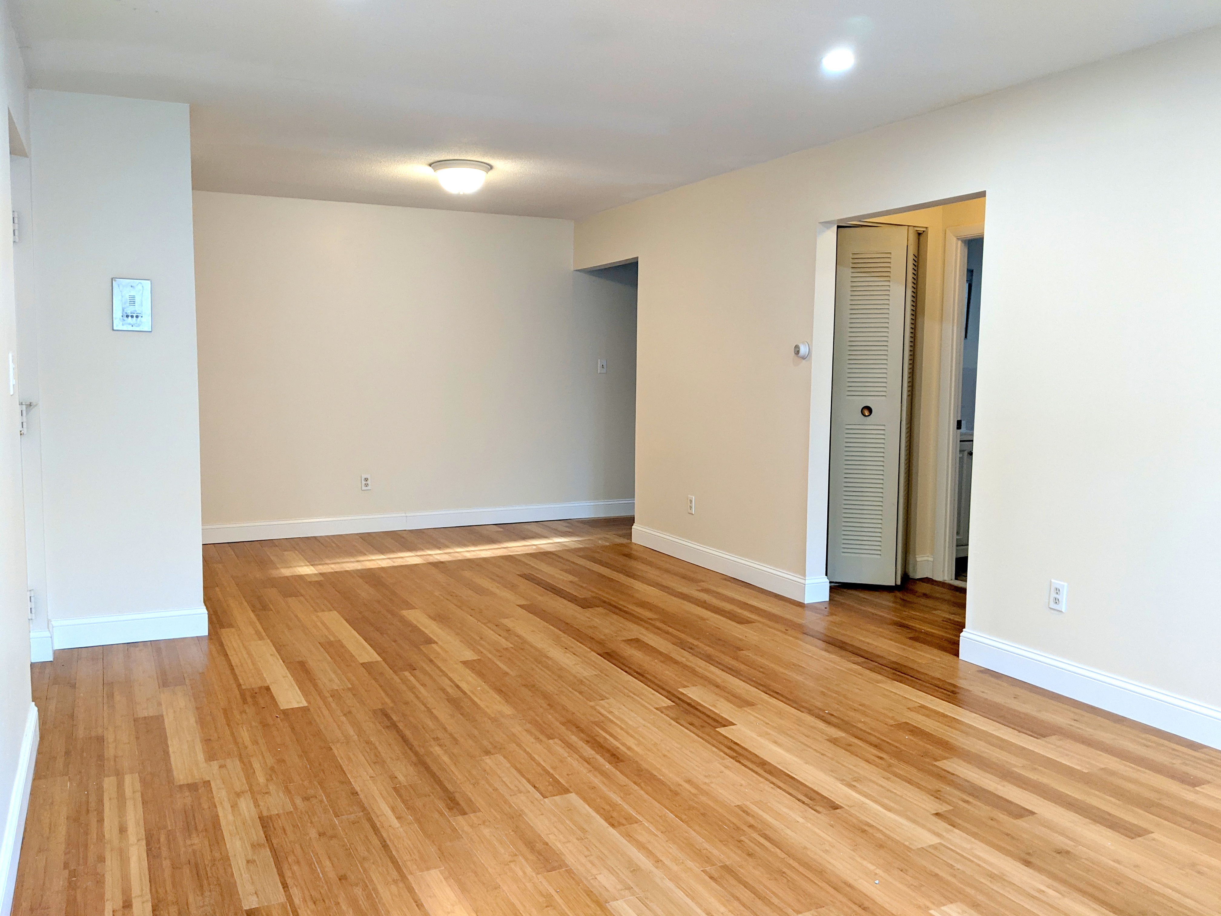 12 Cameron Ave, Davis Square