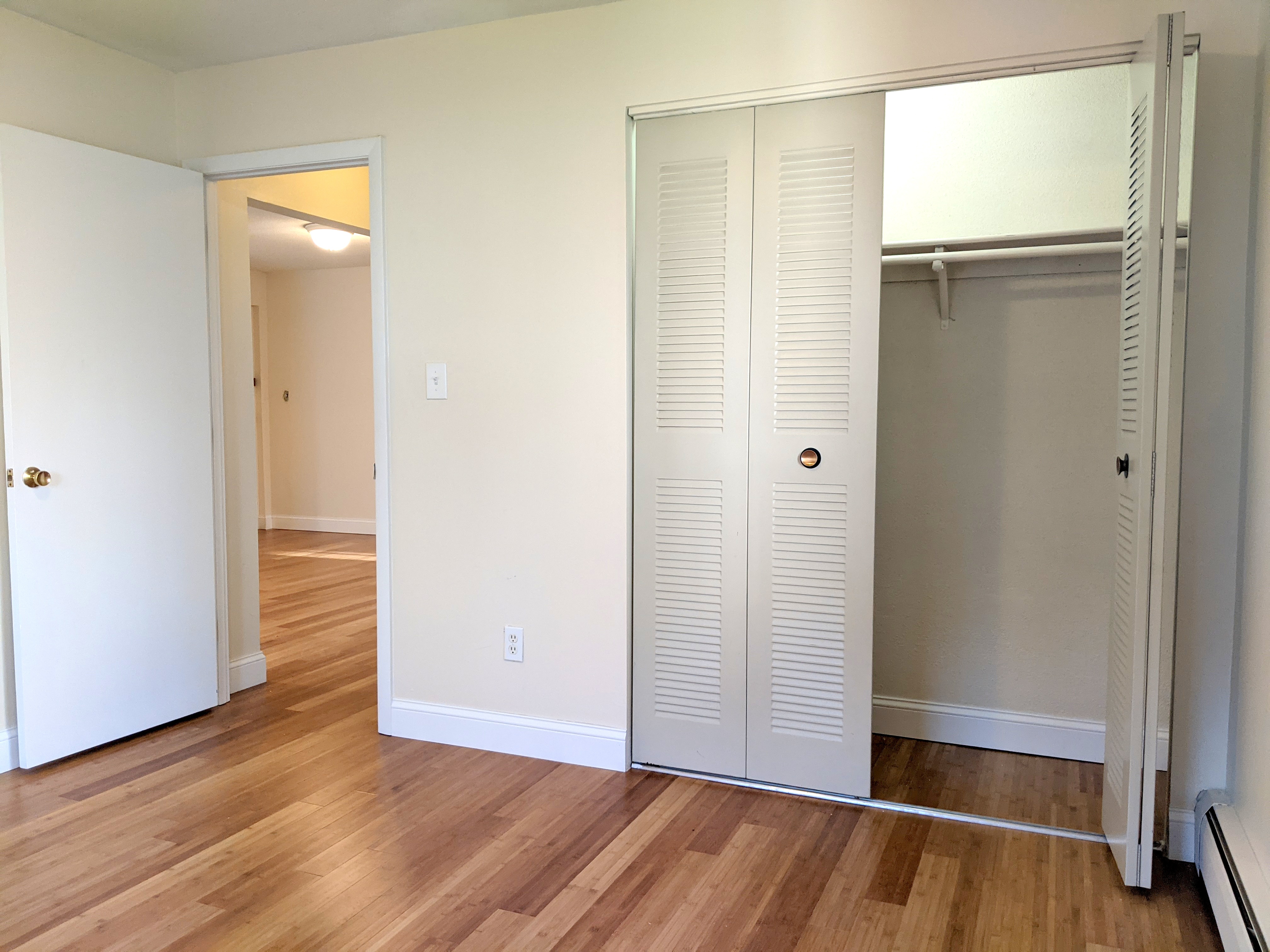 12 Cameron Ave, Davis Square