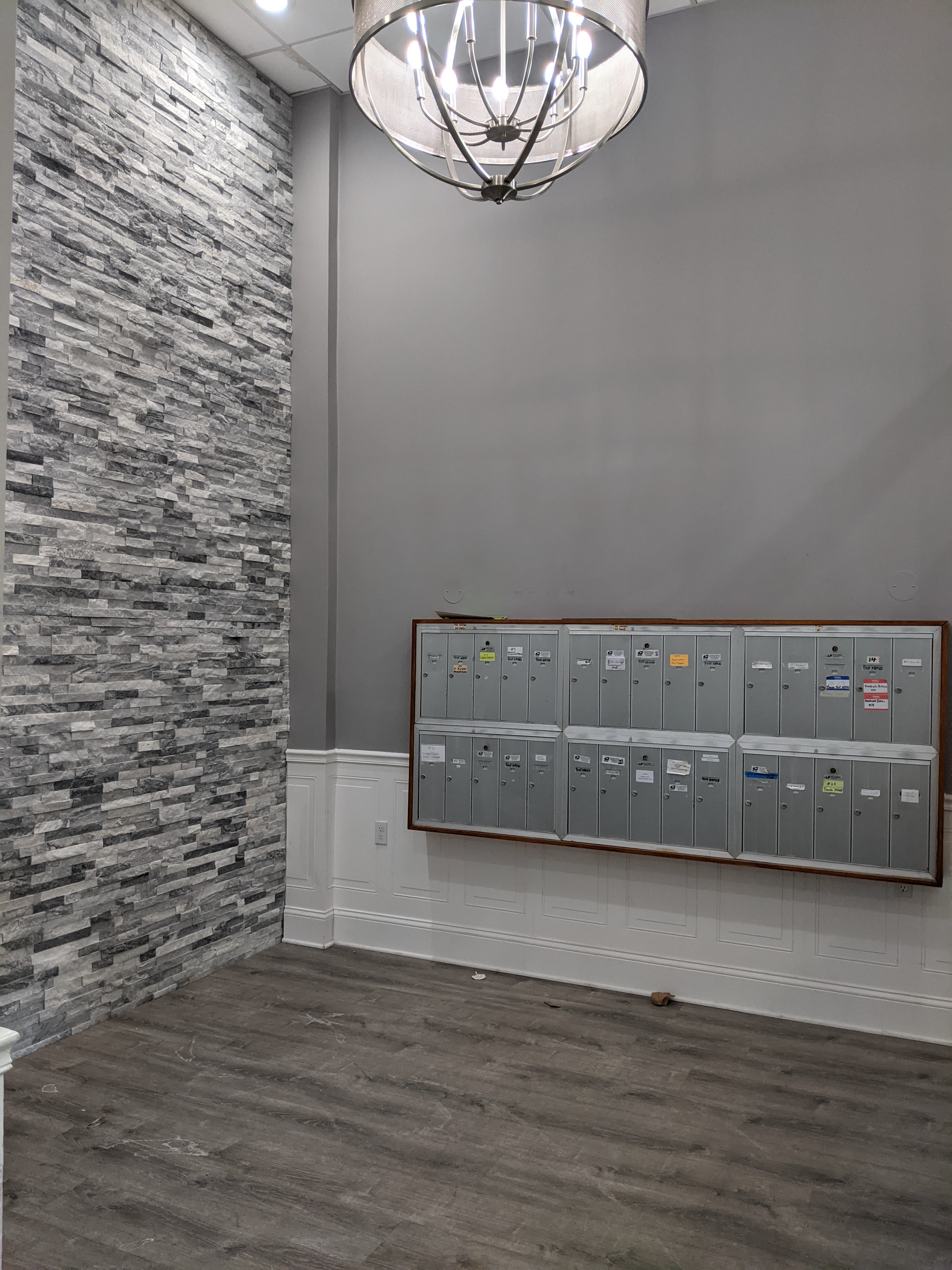 15 Pearl St N, Central Square