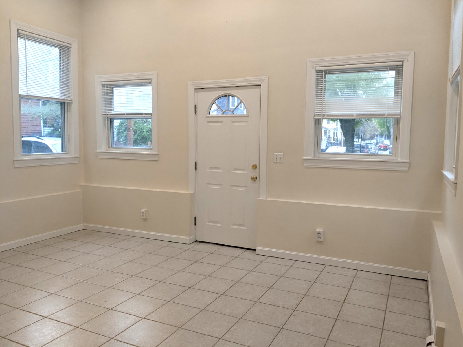 83 Yorktown St, Davis Square