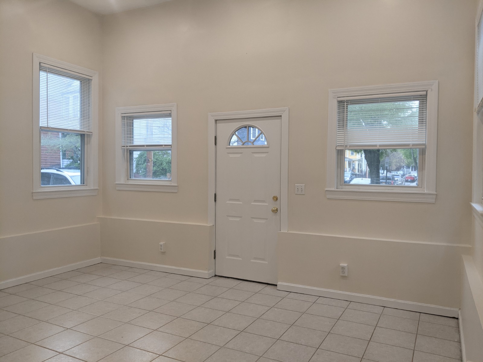 83 Yorktown St, Davis Square