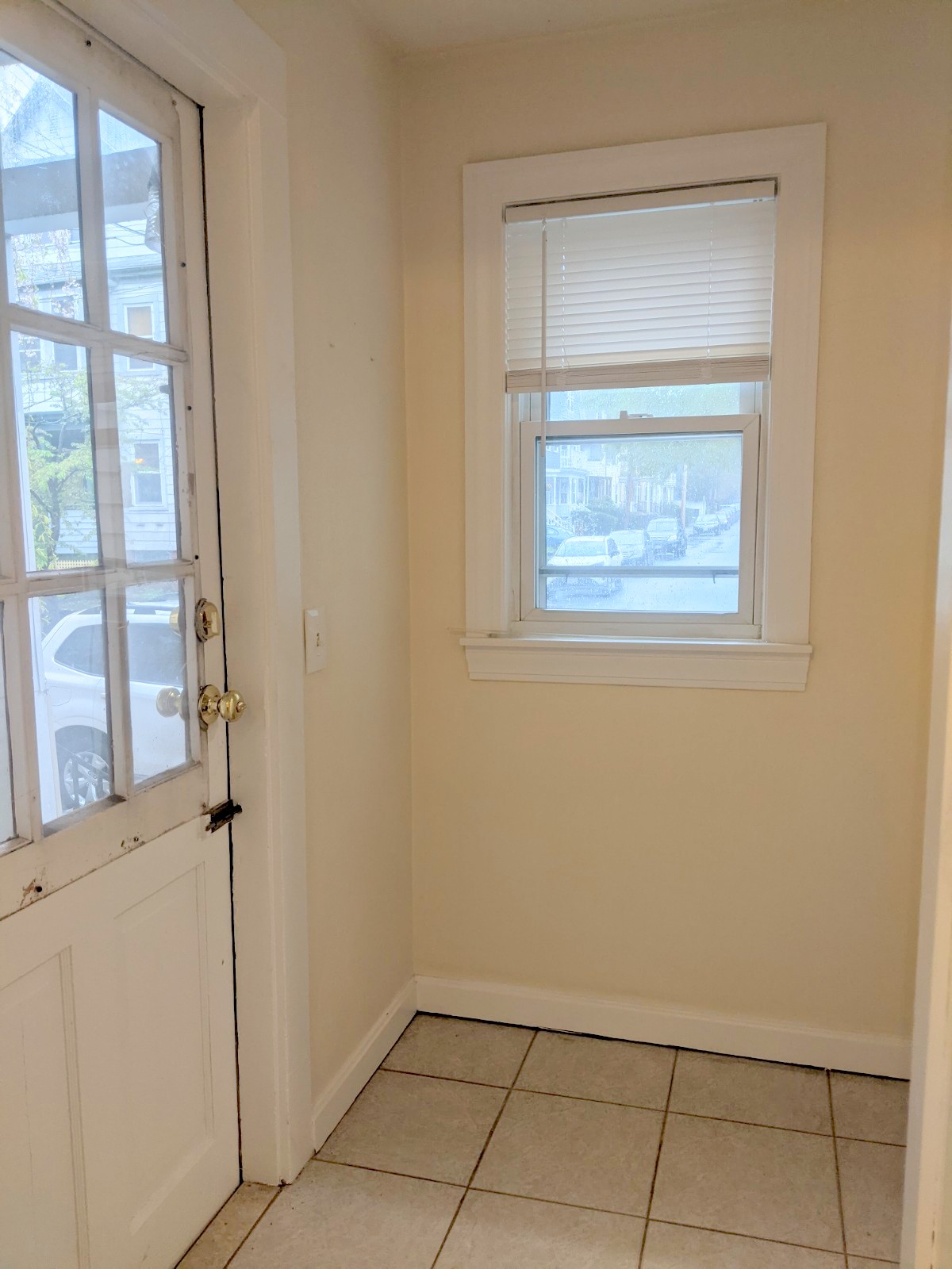 83 Yorktown St, Davis Square