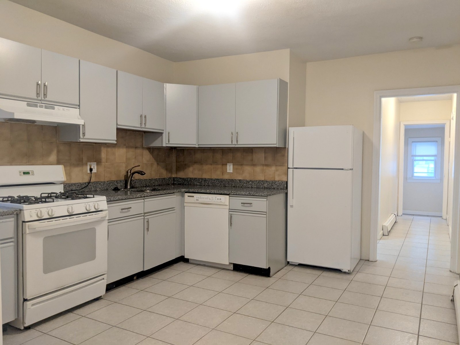 83 Yorktown St, Davis Square