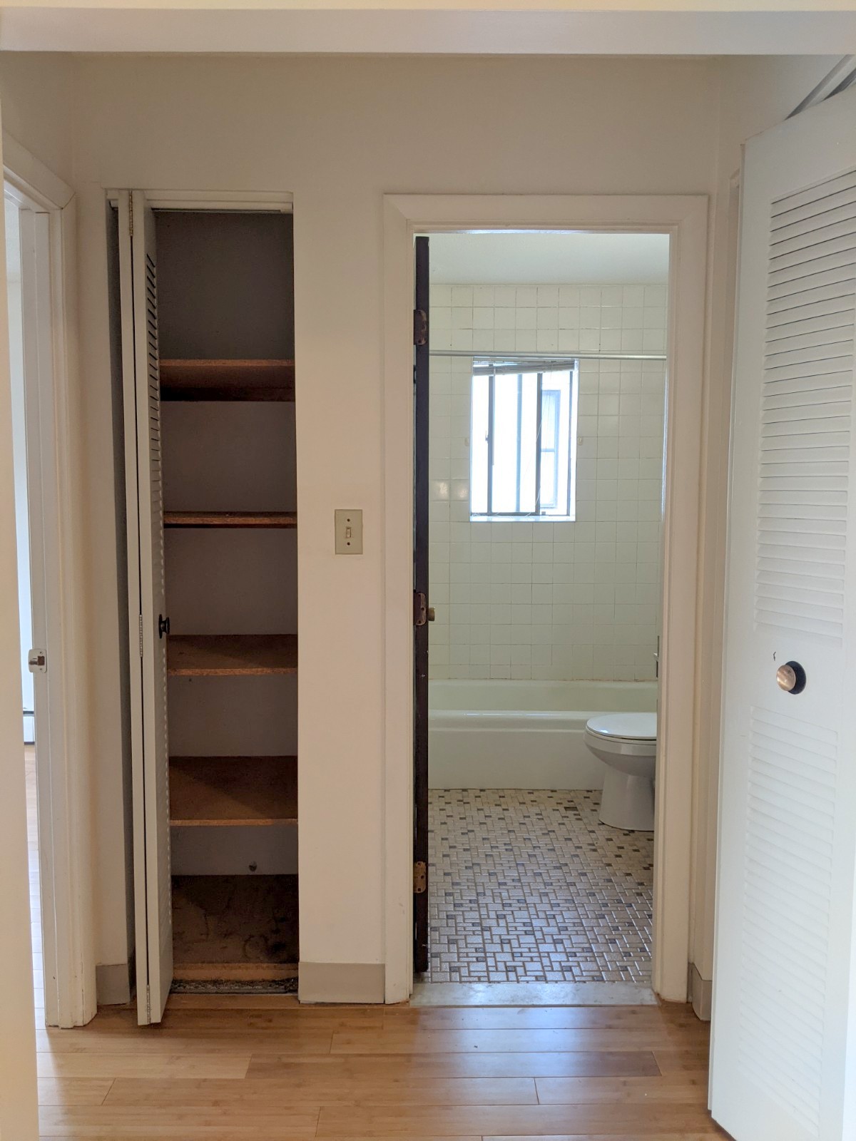 12 Cameron Ave, Davis Square