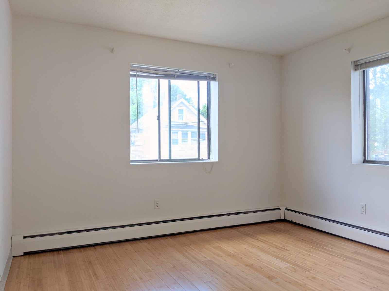 12 Cameron Ave, Davis Square