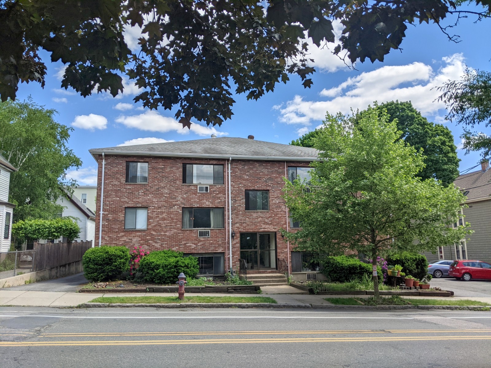 12 Cameron Ave, Davis Square