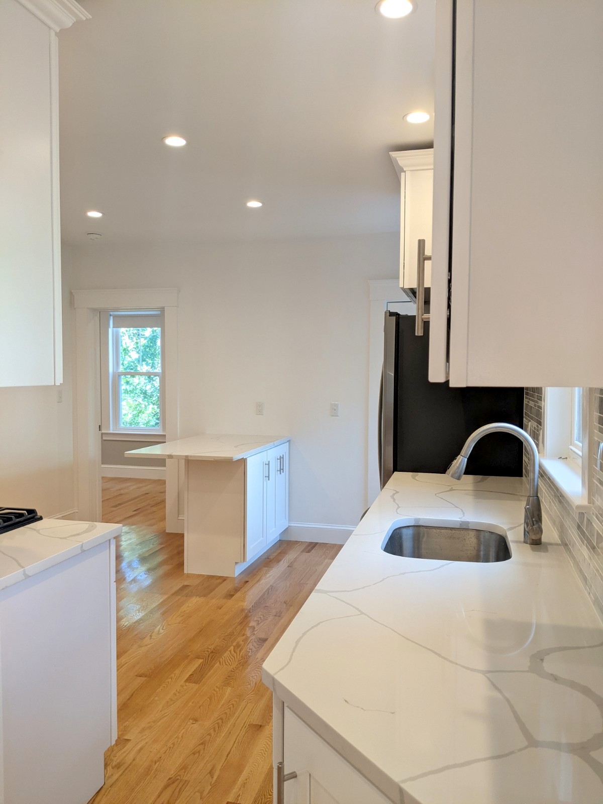 502 Main St, Medford