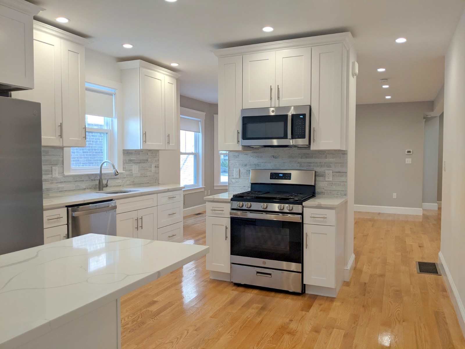 502 Main St, Medford