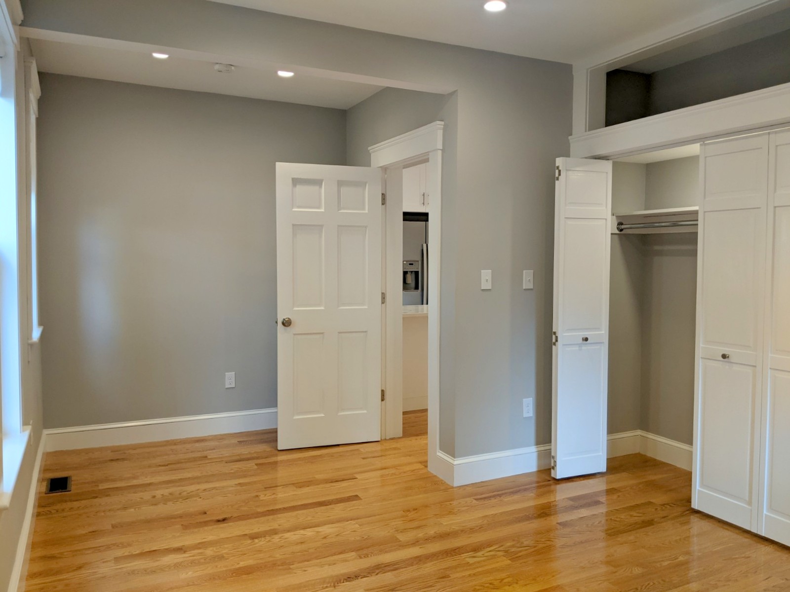 502 Main St, Medford