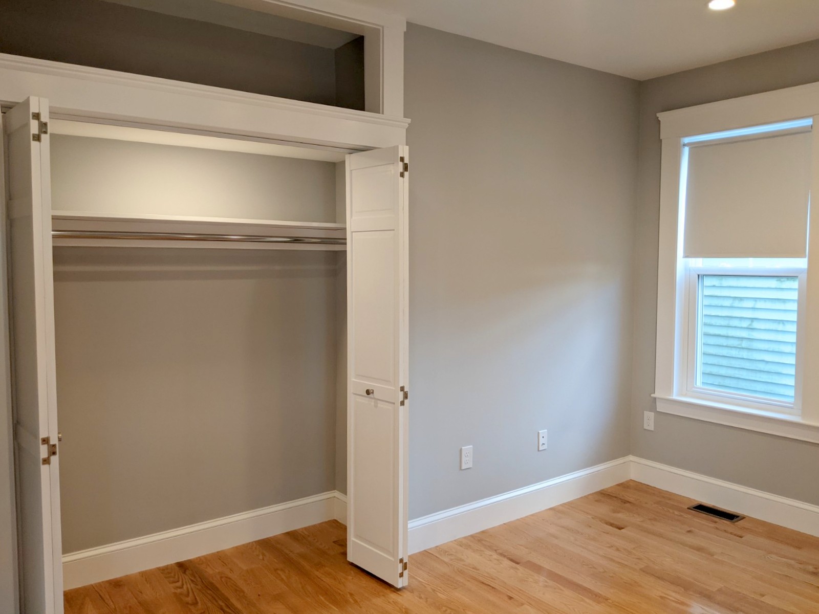 502 Main St, Medford