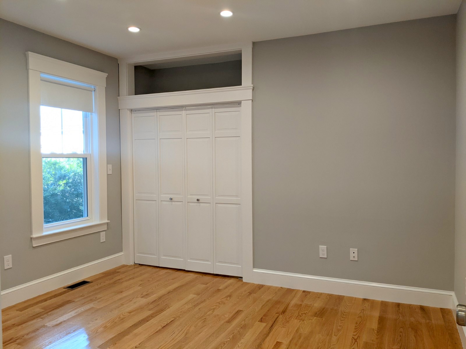 502 Main St, Medford