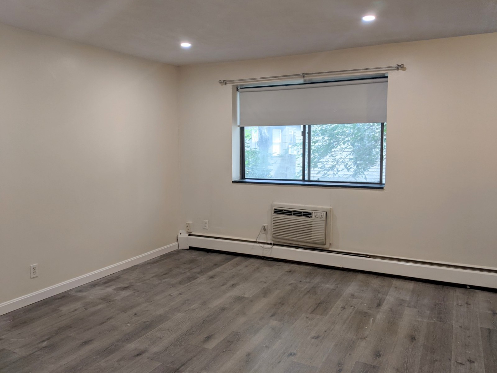 86 Newbury St, Teele Square