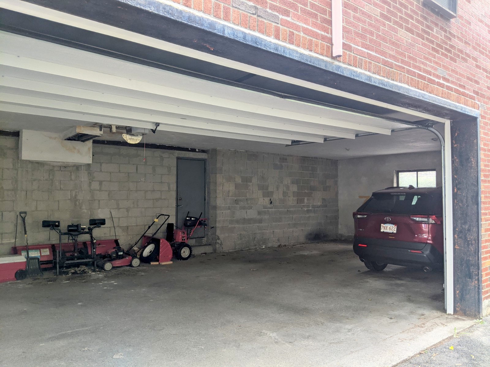 86 Newbury St, Teele Square