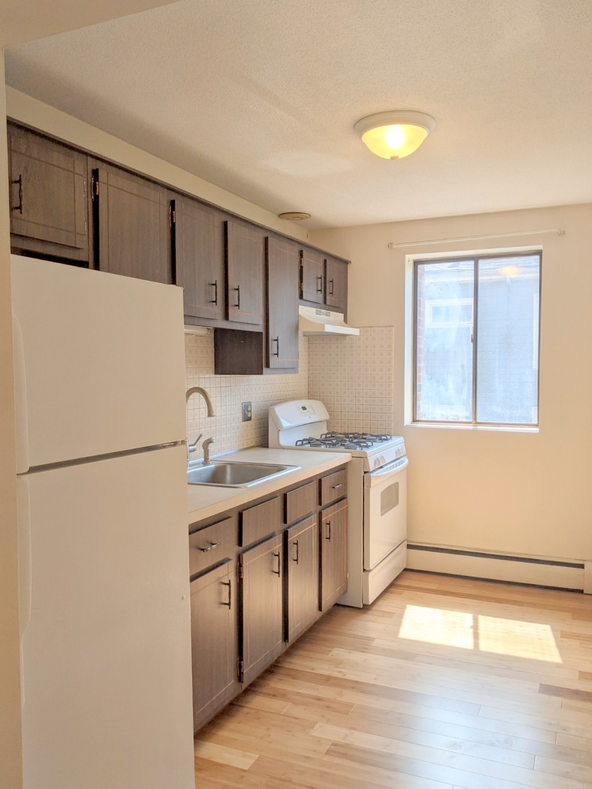 12 Cameron Ave, Davis Square