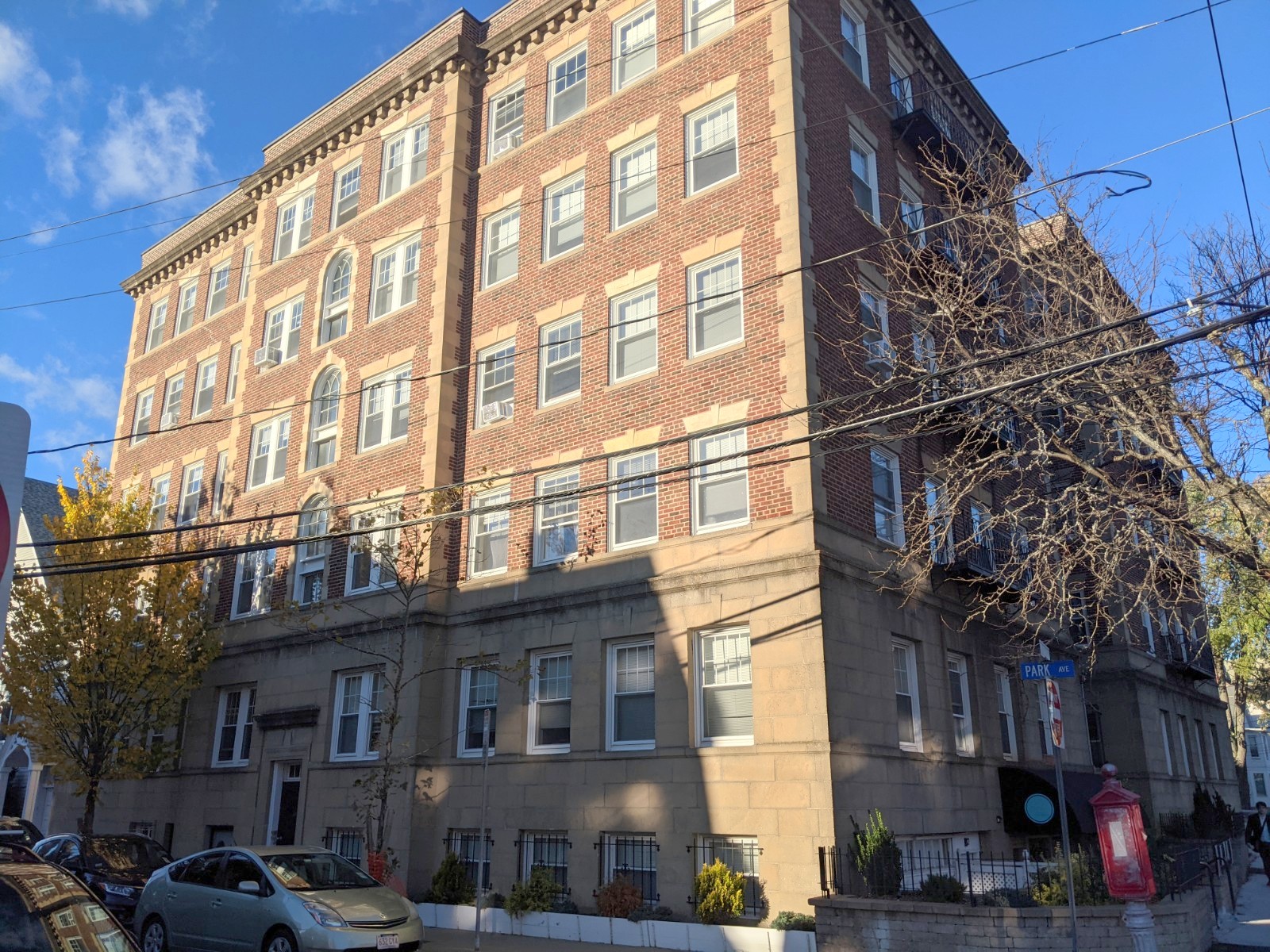 36 College Ave, Davis Square