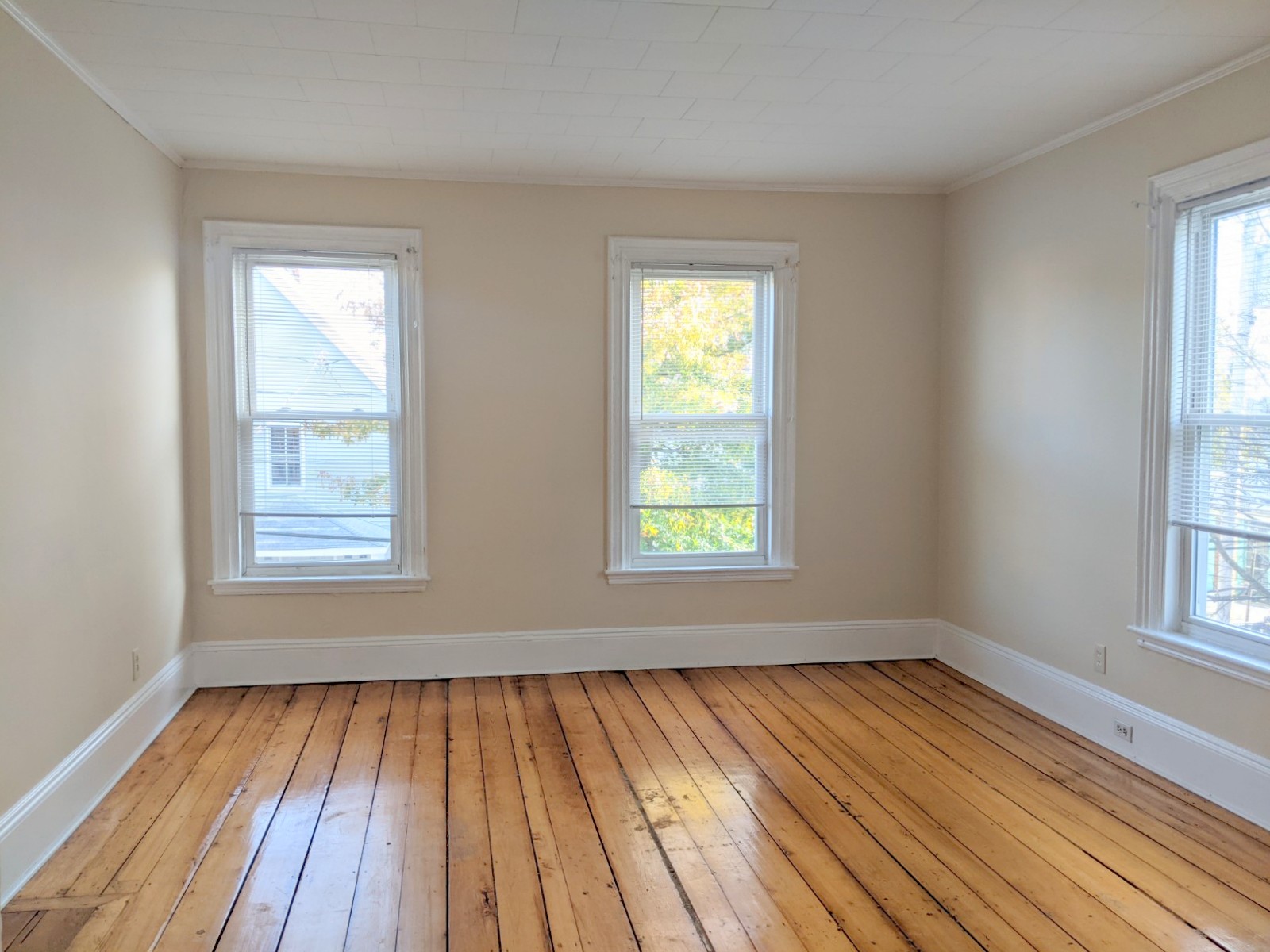 11 Clarendon Ave, Davis Square