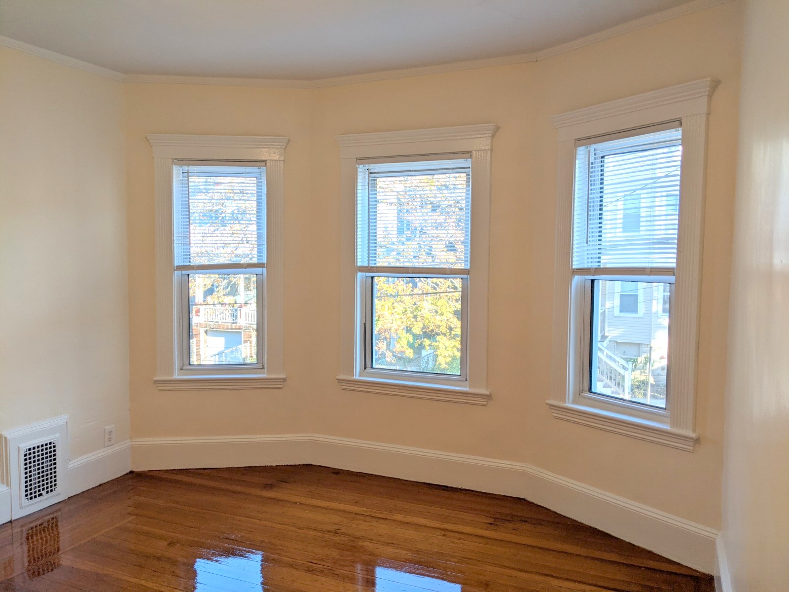 11 Walter Ter, Magoun Square