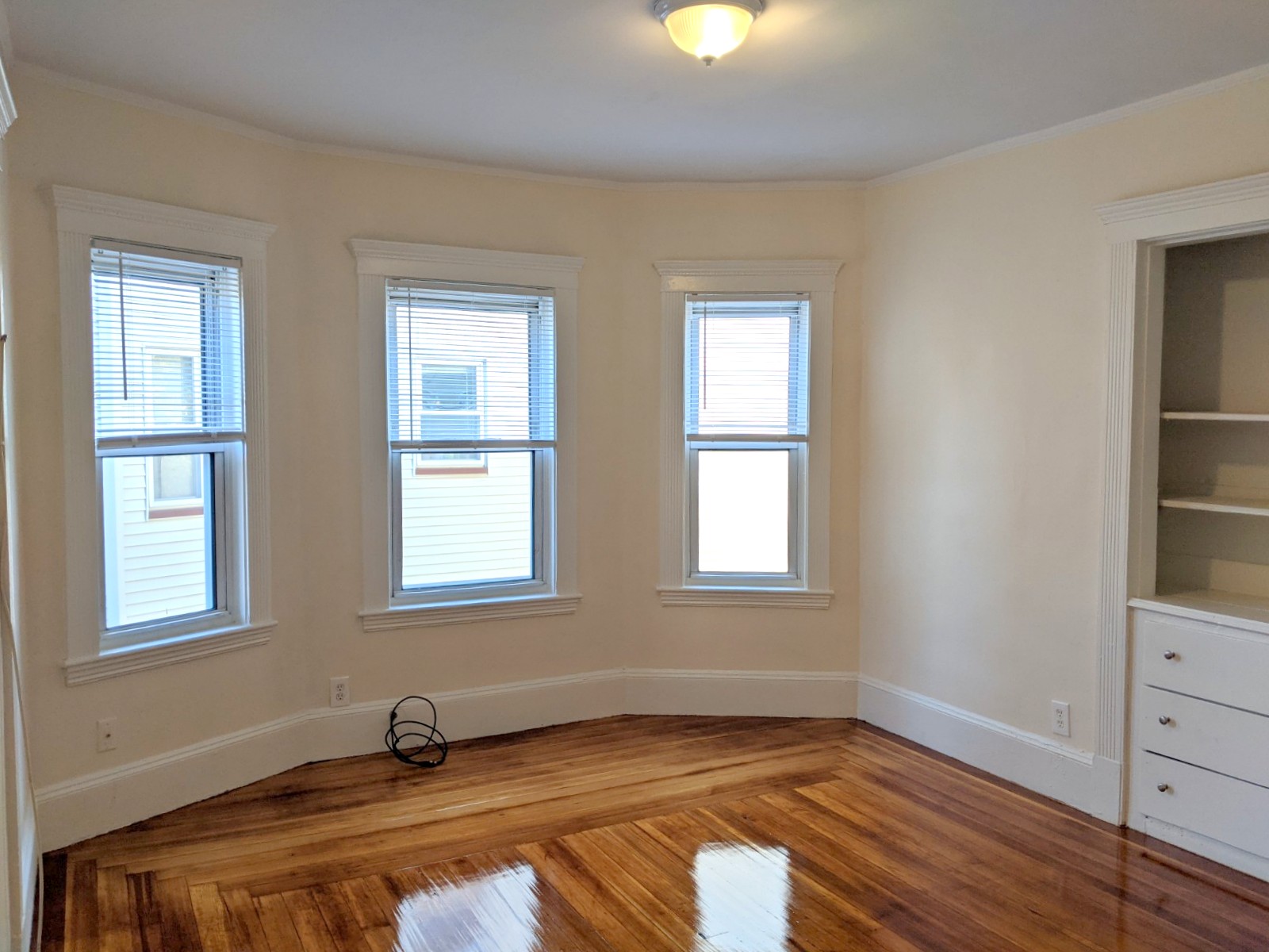 11 Walter Ter, Magoun Square