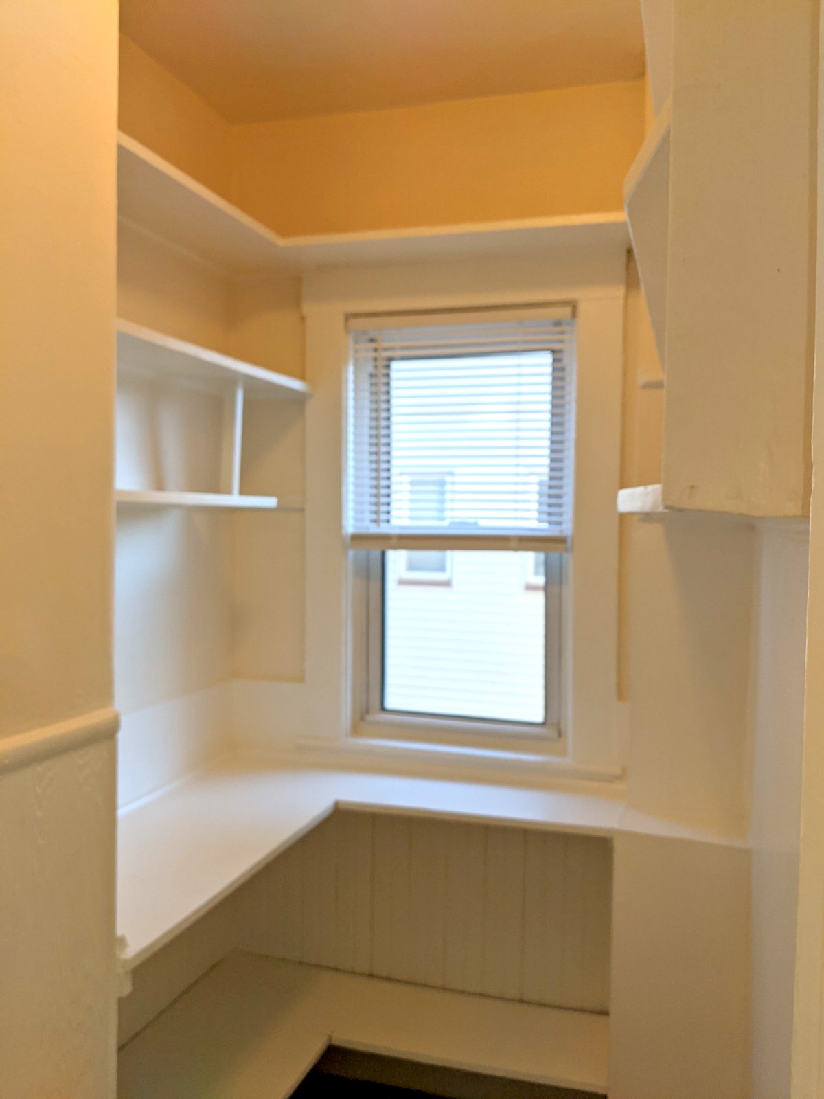 11 Walter Ter, Magoun Square