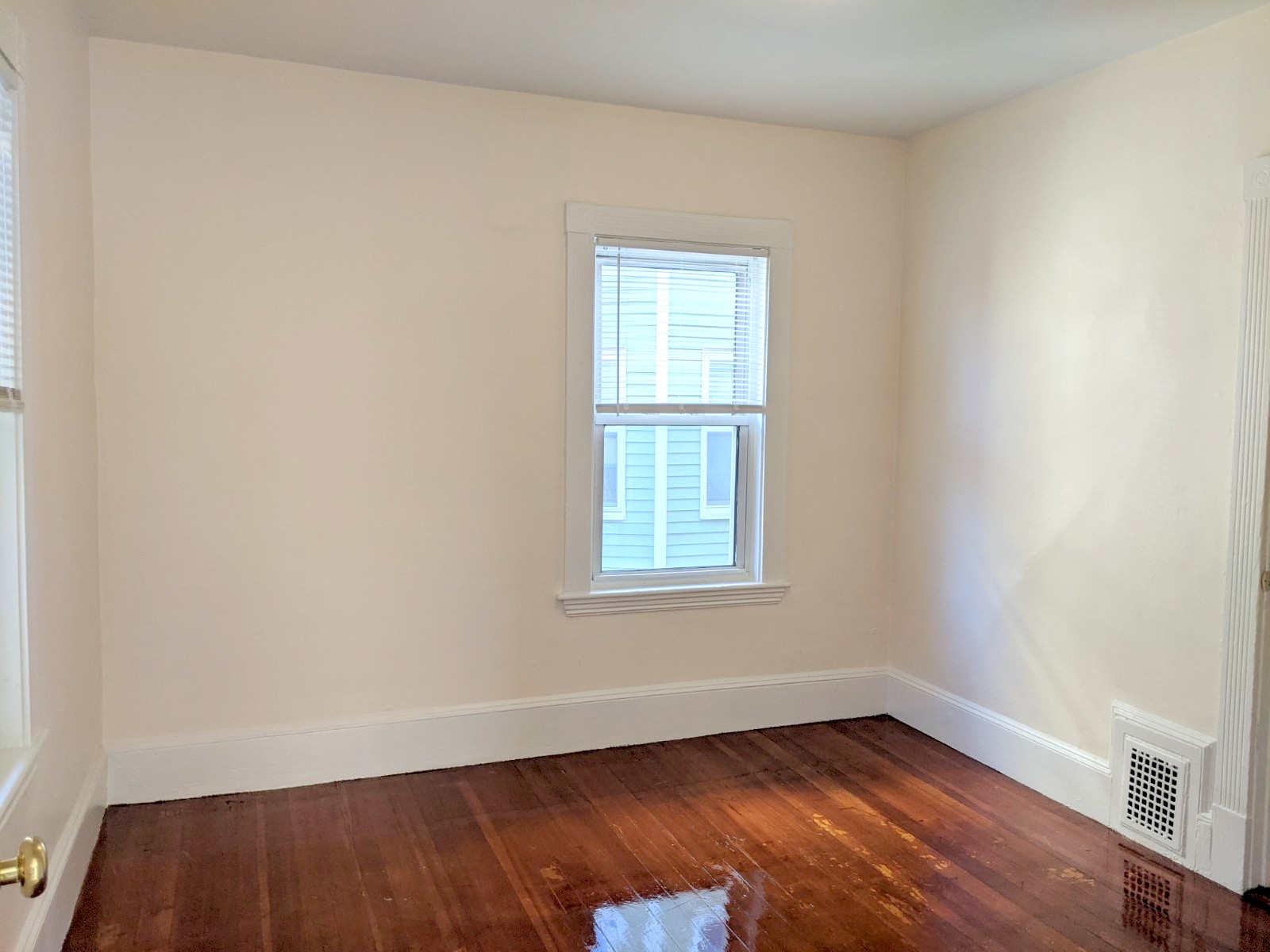 11 Walter Ter, Magoun Square