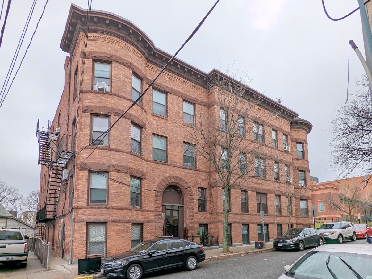 64 Vinal Ave, Union Square