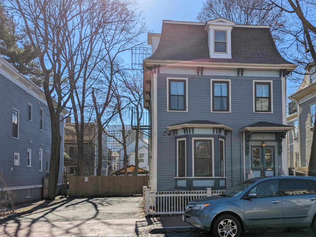 218 Harvard St, Mid Cambridge