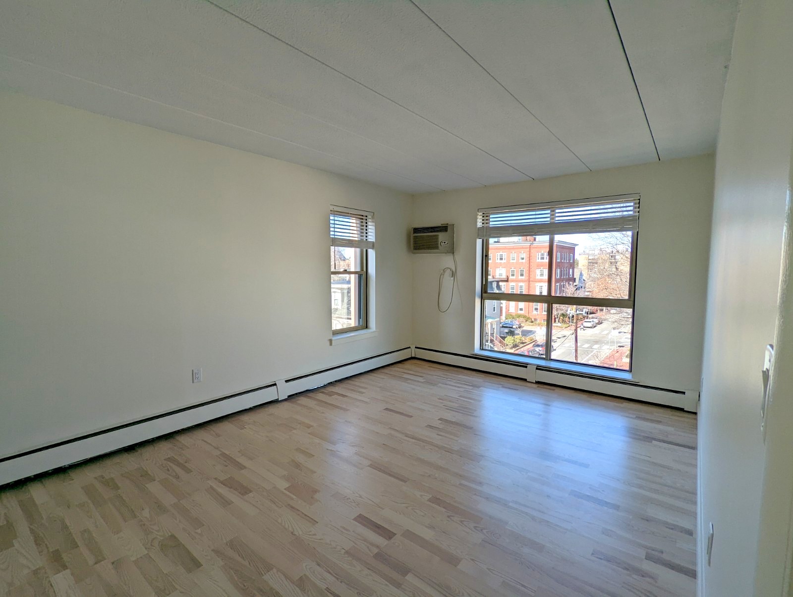 16 Trowbridge St, Harvard Square