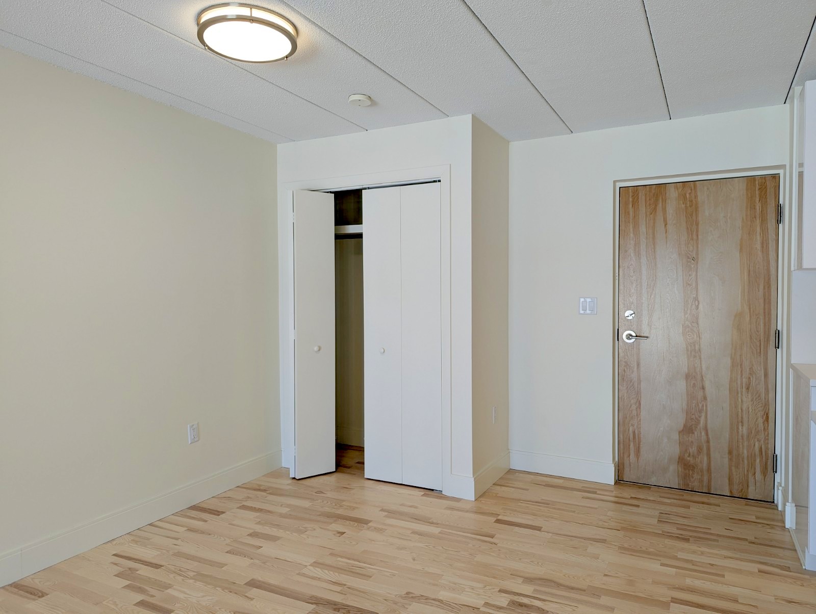 16 Trowbridge St, Harvard Square