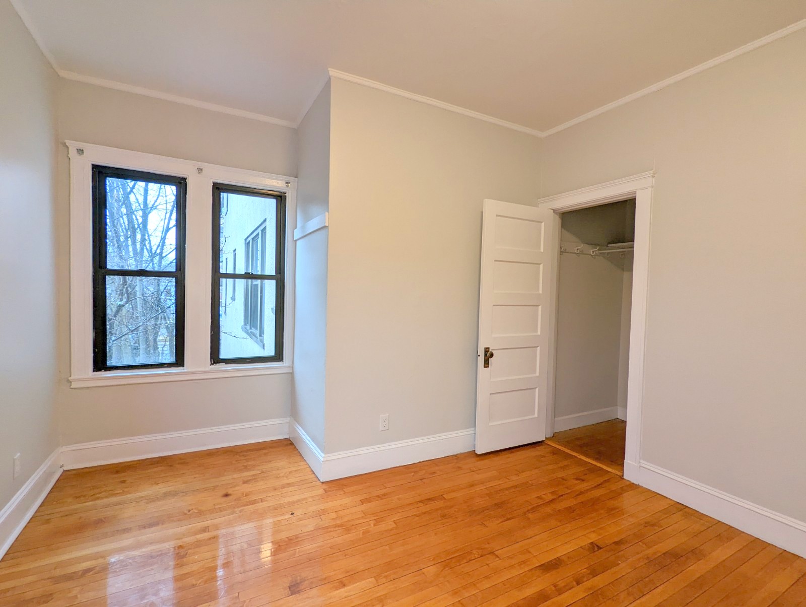 19 Pleasant St, Central Square