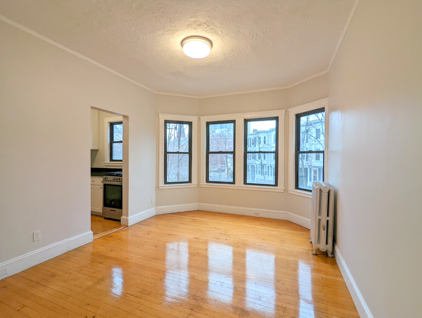 19 Pleasant St, Central Square