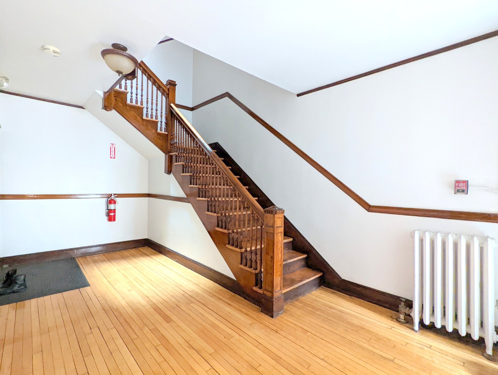 19 Pleasant St, Central Square