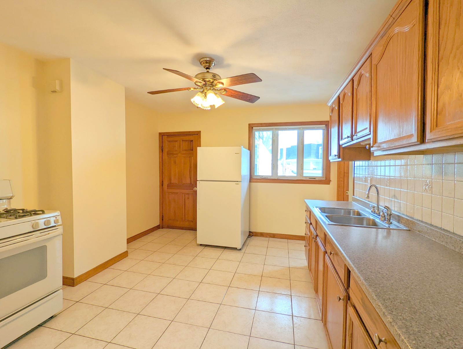 225 Holland St, Davis Square