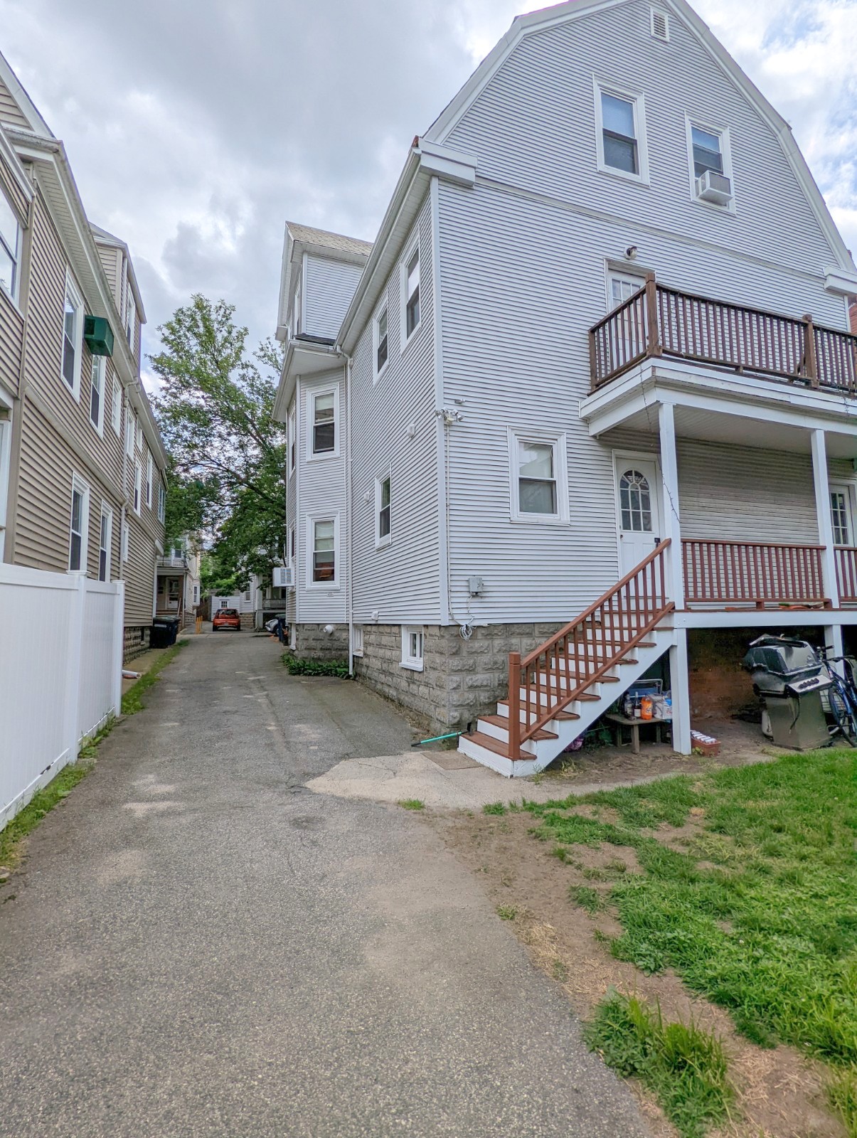 41 Ossipee Rd, Davis Square