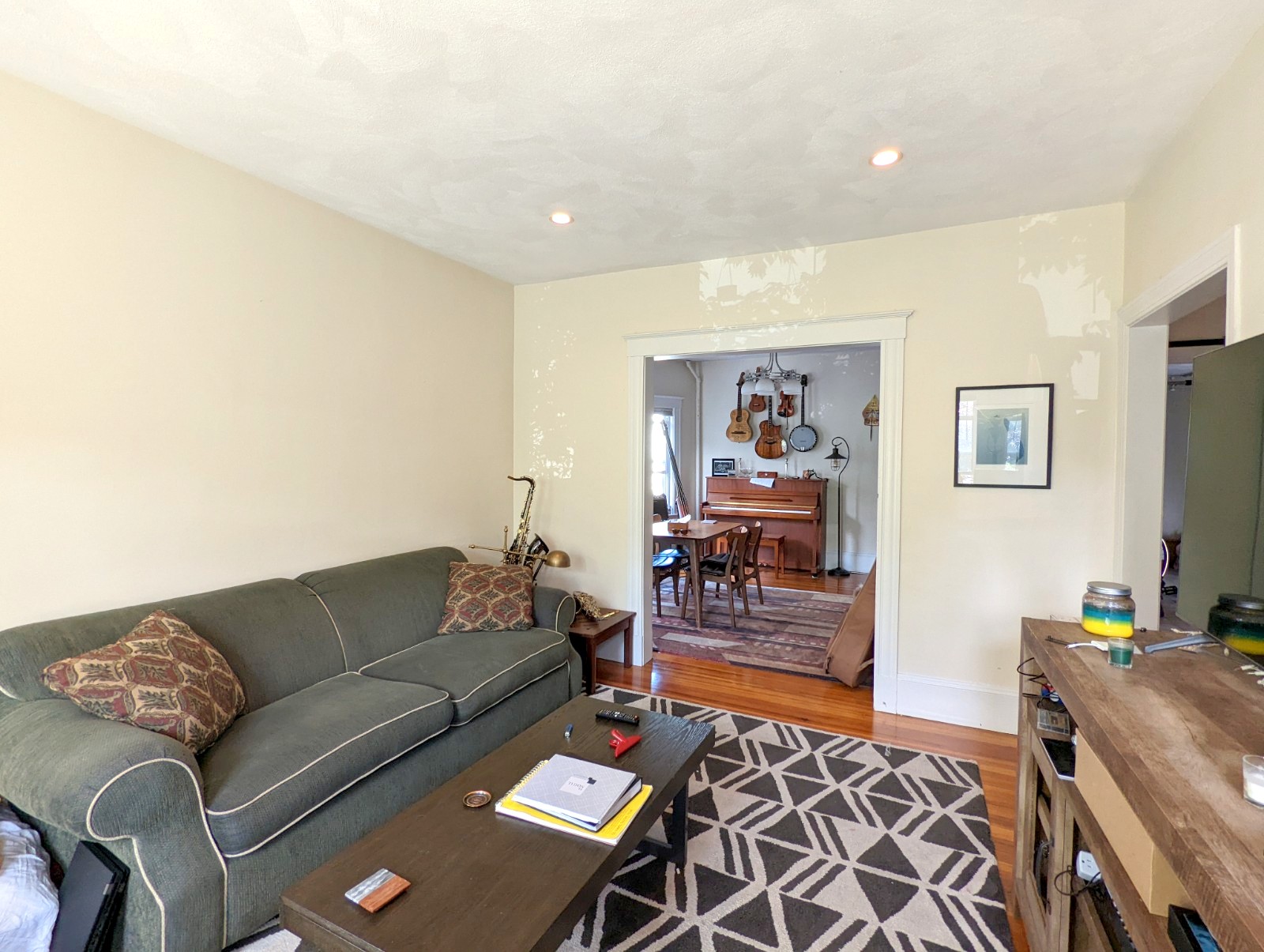 16 Hale Ave, Medford