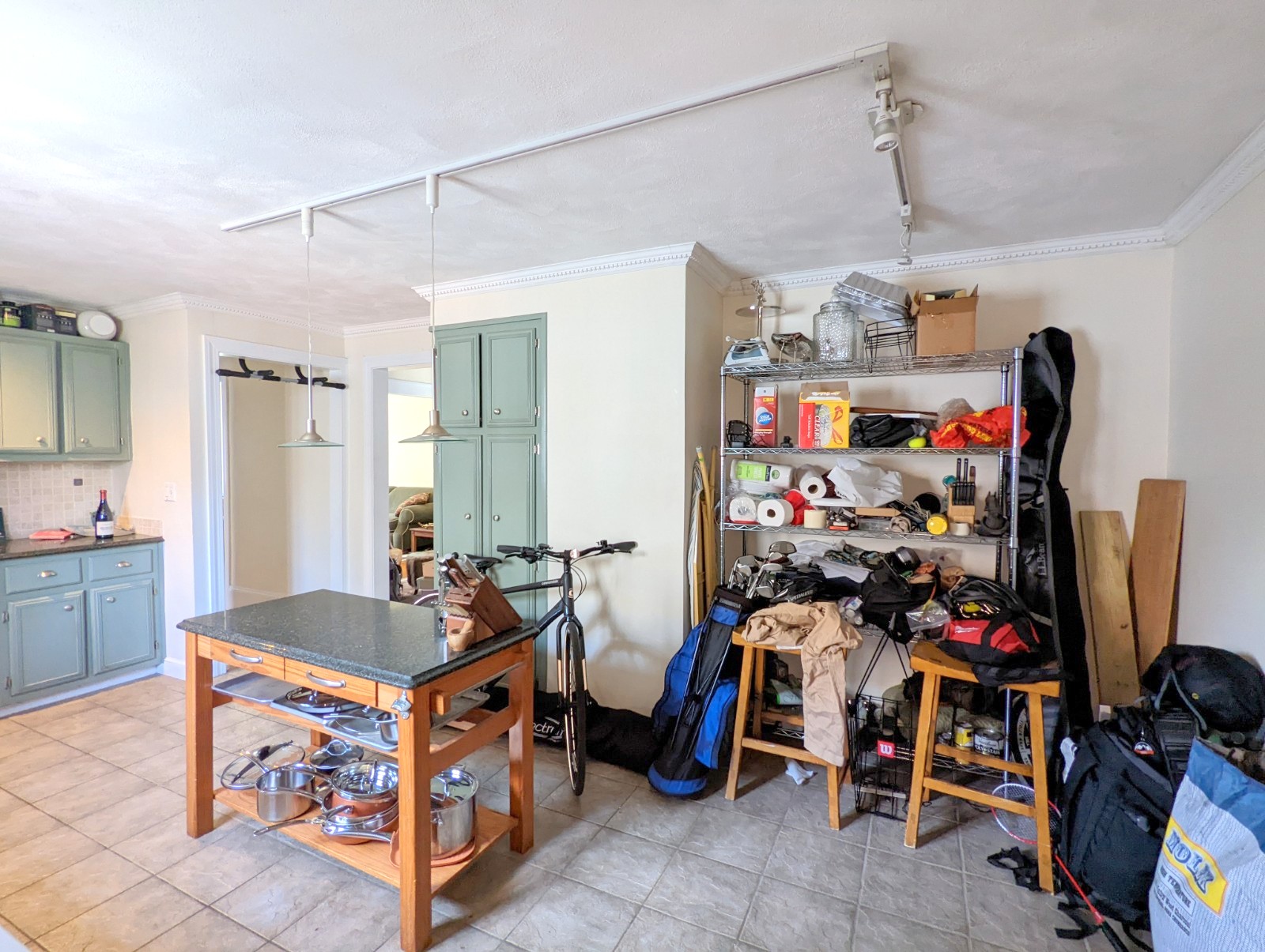 16 Hale Ave, Medford