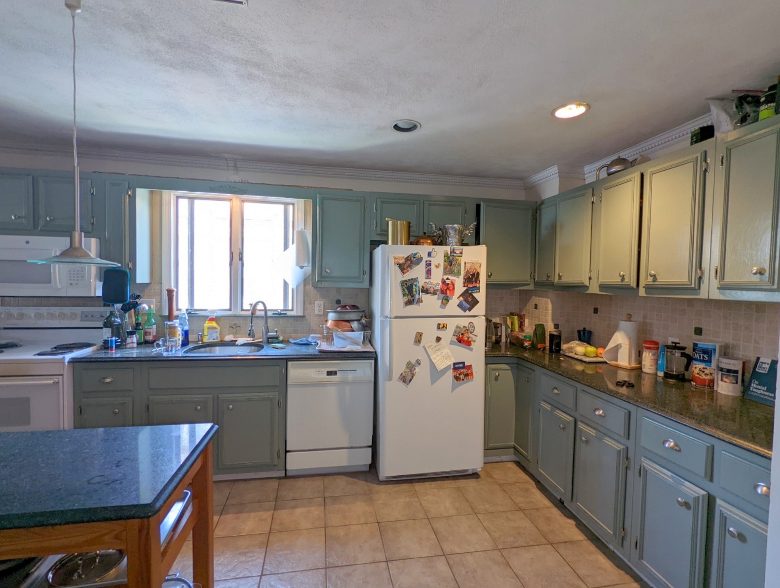 16 Hale Ave, Medford