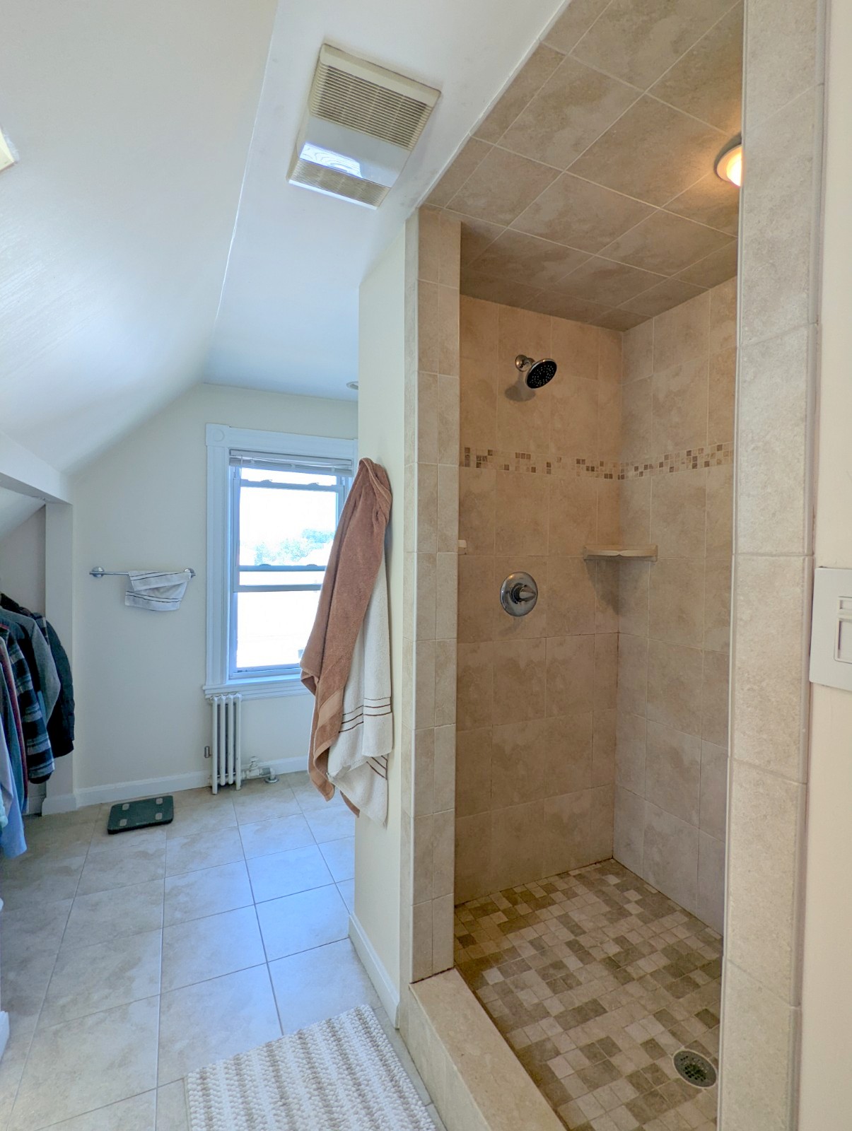 16 Hale Ave, Medford