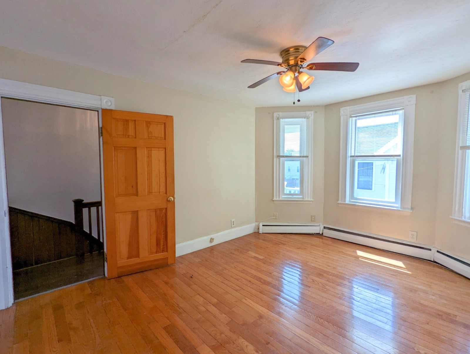 9 Lowell Ter, Magoun Square