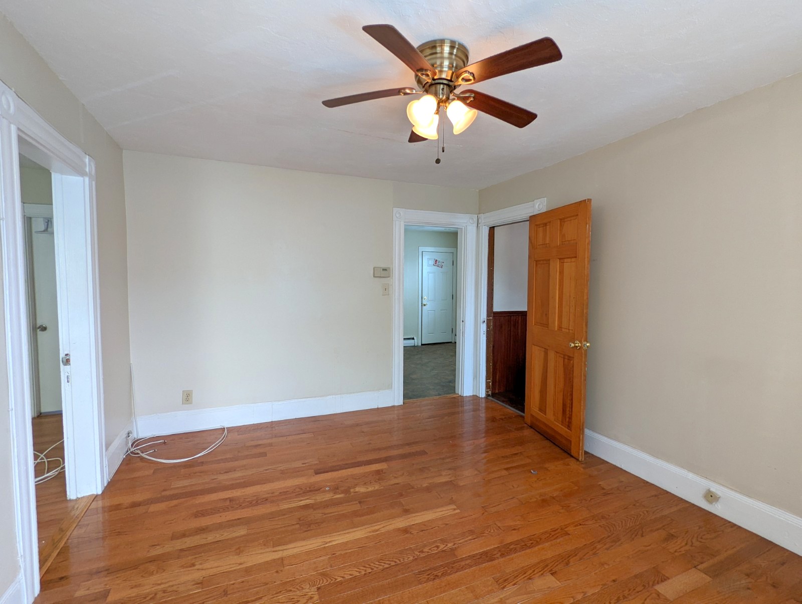 9 Lowell Ter, Magoun Square