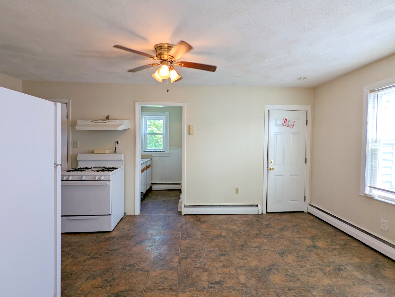 9 Lowell Ter, Magoun Square