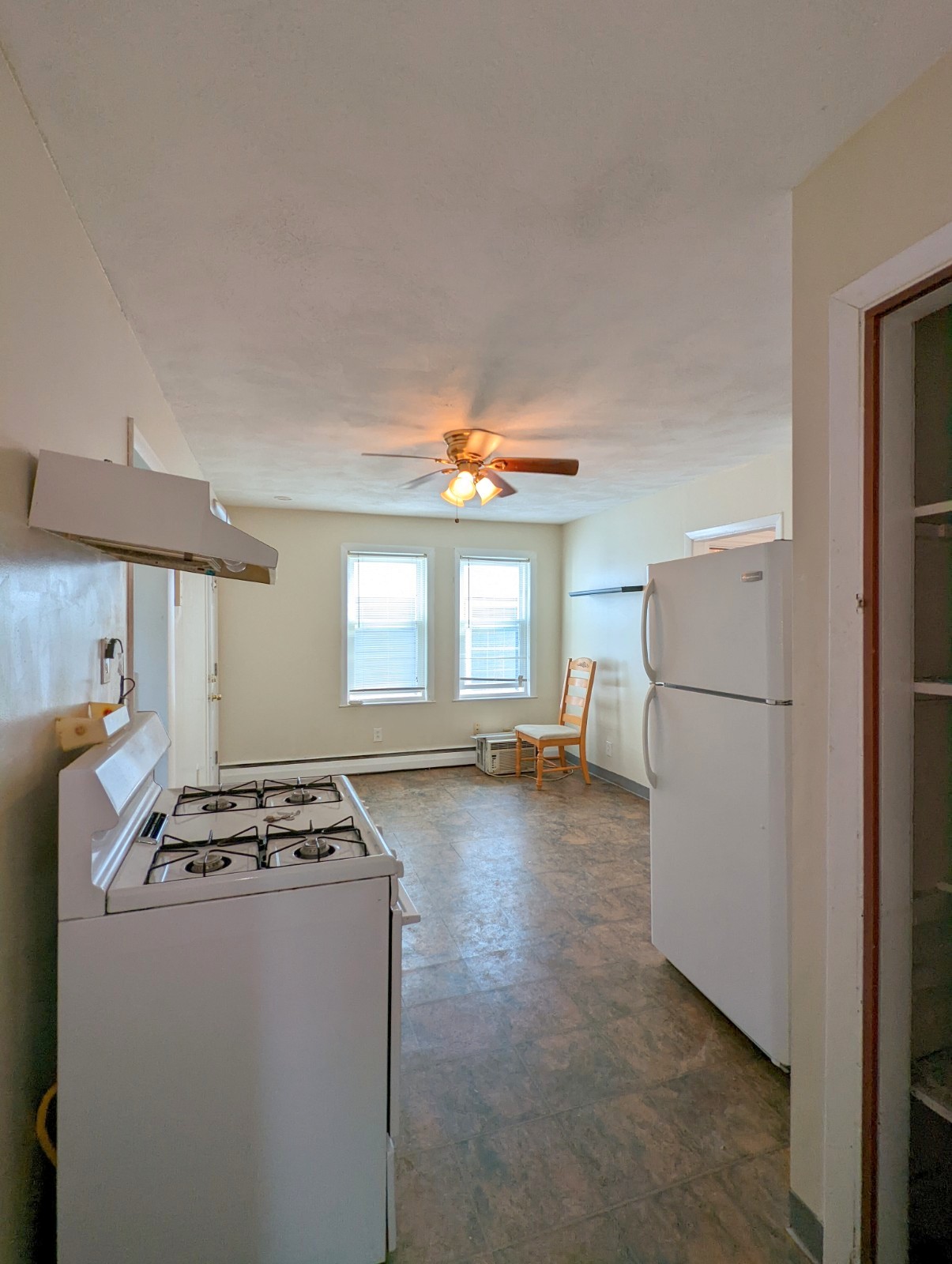 9 Lowell Ter, Magoun Square