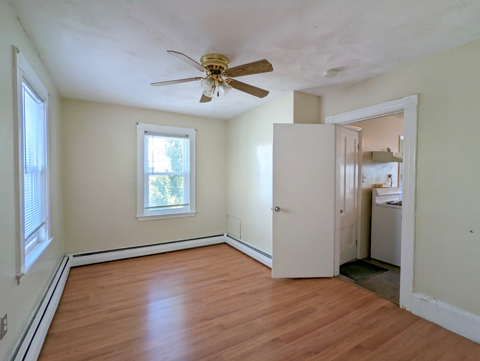 9 Lowell Ter, Magoun Square