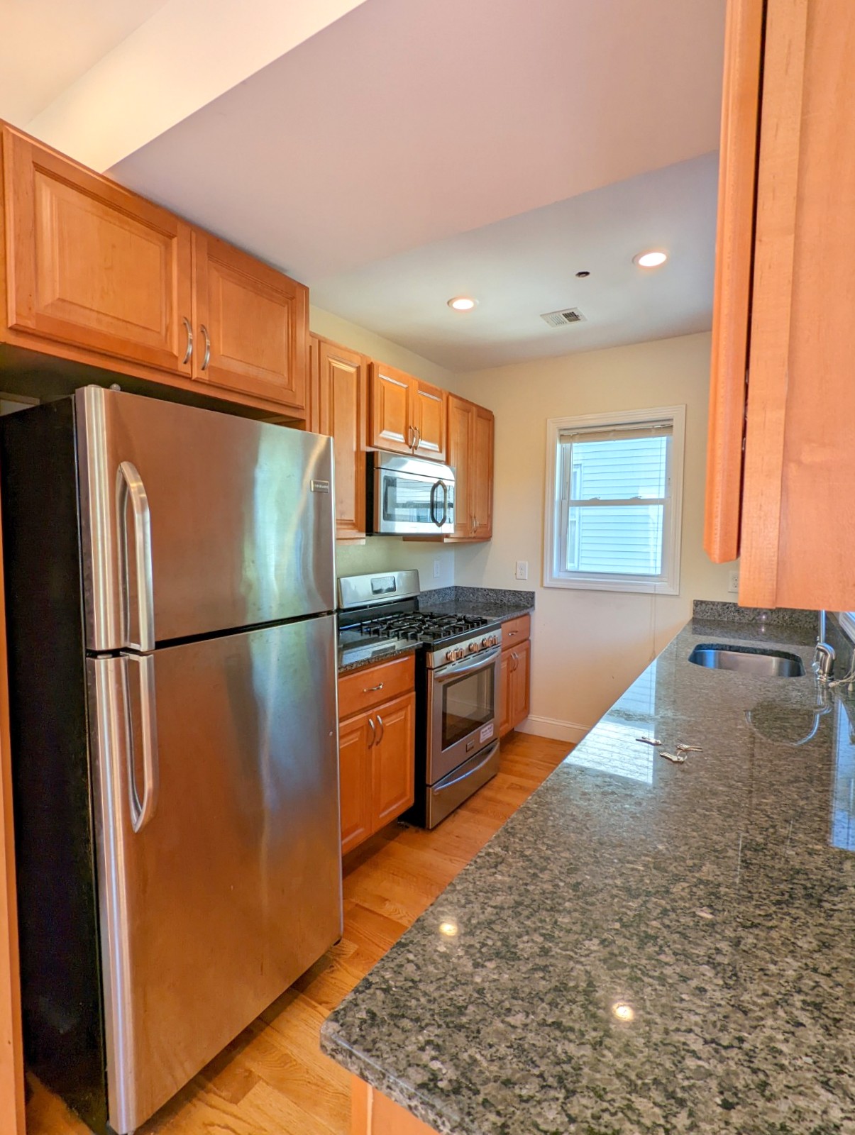 142 Holland St, Davis Square